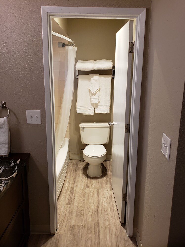 Yakima Valley Inn - photo 23