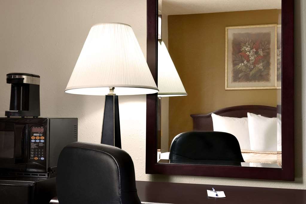 Travelodge by Wyndham La Porte Michigan City Area - photo 8