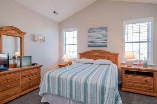 Sea Glass by Oak Island Accommodations - photo 18