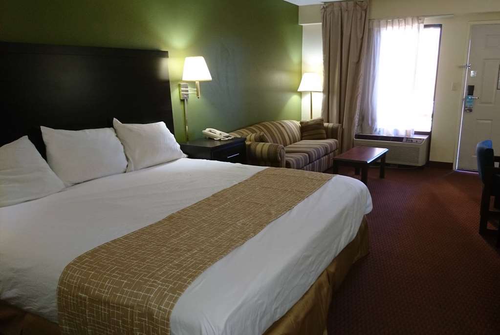 Travelodge by Wyndham Knoxville East - photo 12