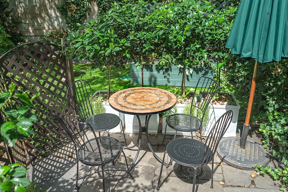 Chelsea Pines Inn - photo 95