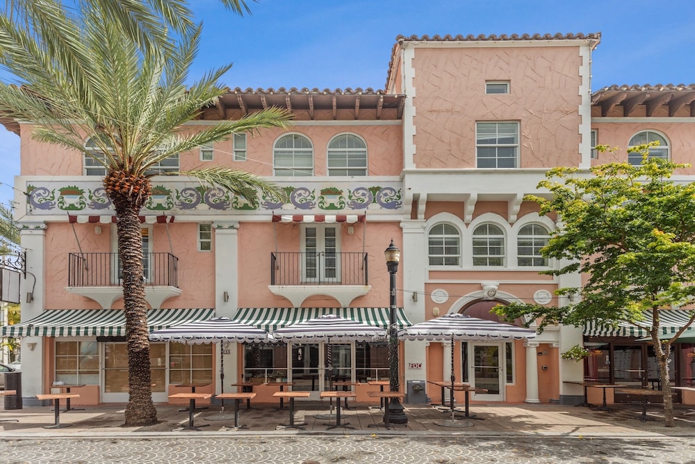 Kasa El Paseo Miami Beach - featured photo