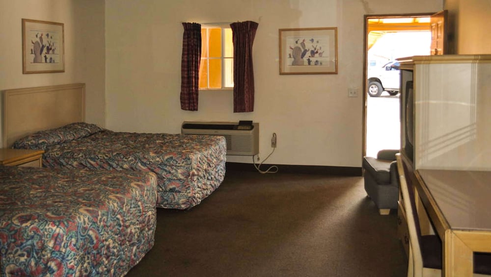 California Suites Motel - photo 10