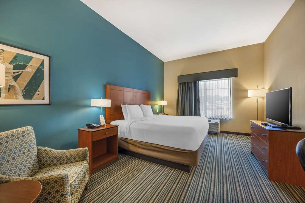 Best Western Plus Tuscumbia Muscle Shoals Hotel and Suites - photo 3