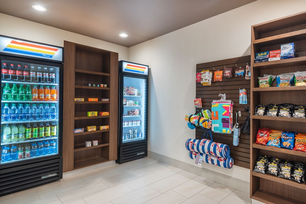 Holiday Inn Express & Suites Punta Gorda by IHG - photo 18