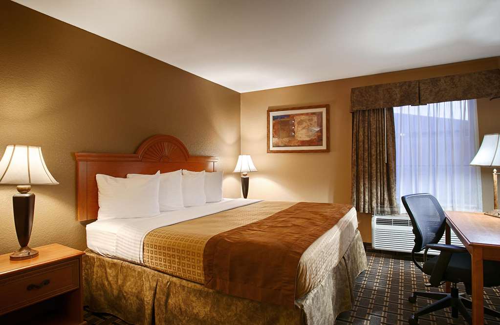 Best Western Zachary Inn - photo 16