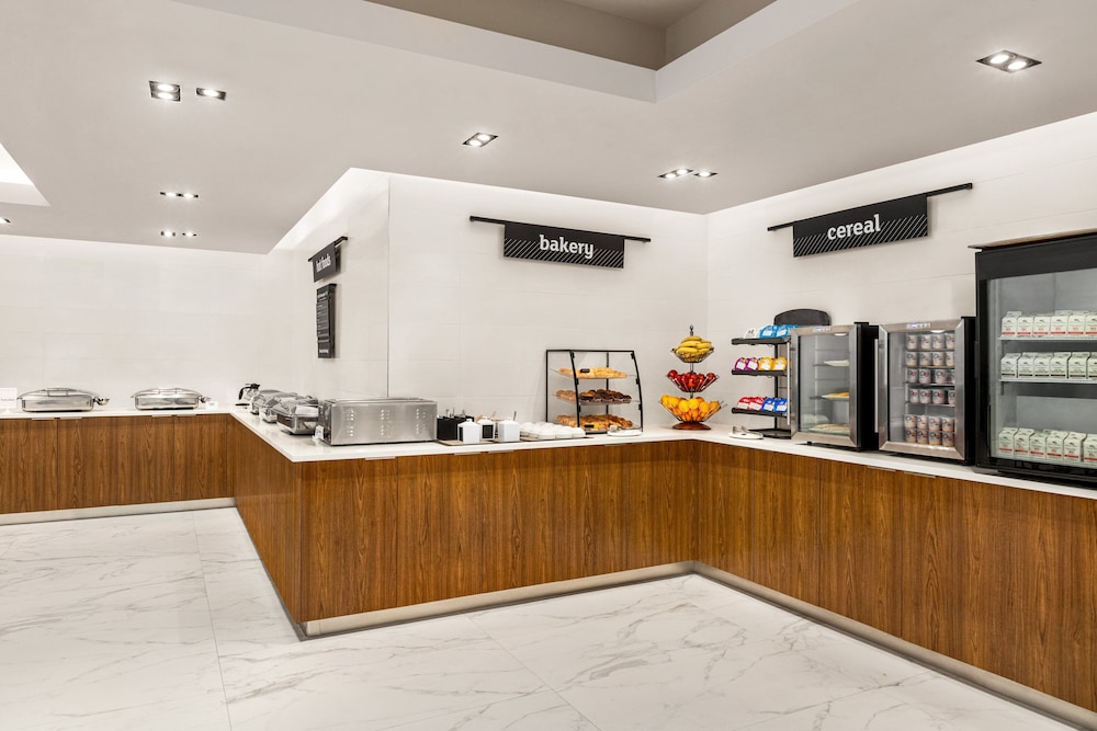 Holiday Inn Miami Beach Oceanfront by IHG - photo 40