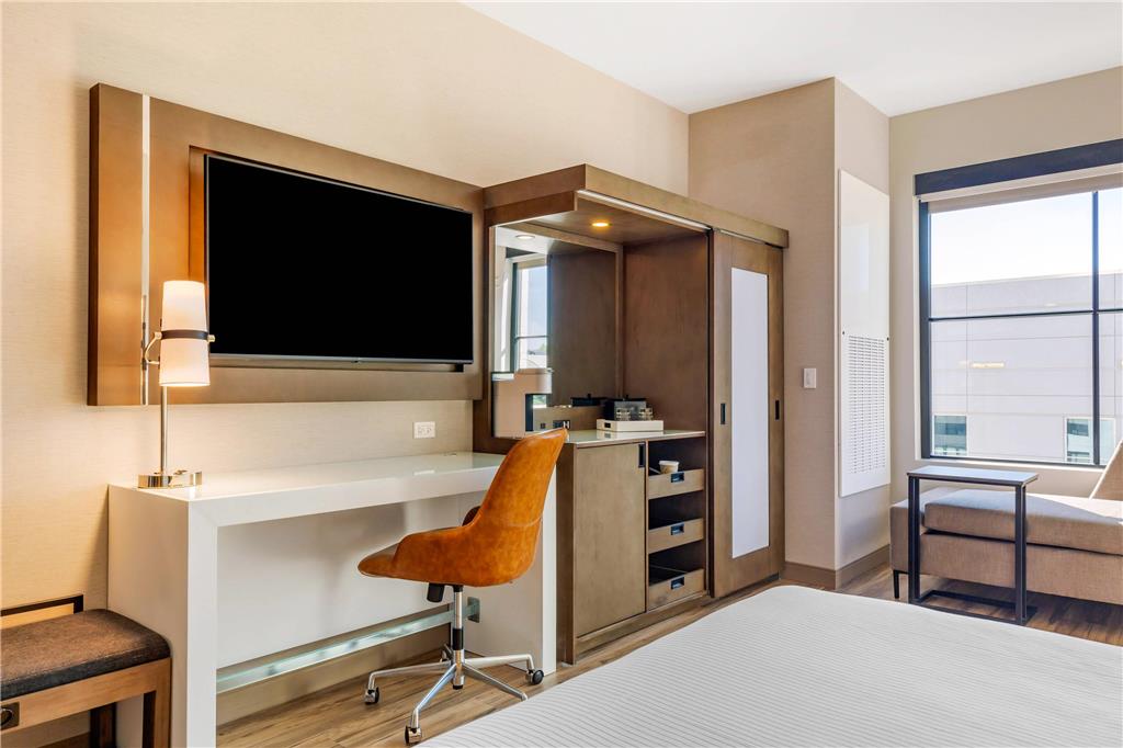 Cambria Hotel New Haven University Area - photo 24