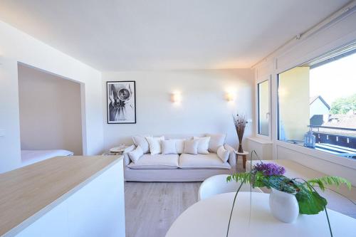 Ferienwohnung Sonnendeck mit Bergblick — 4-Star Luxury Hotel in Bad Reichenhall, Germany