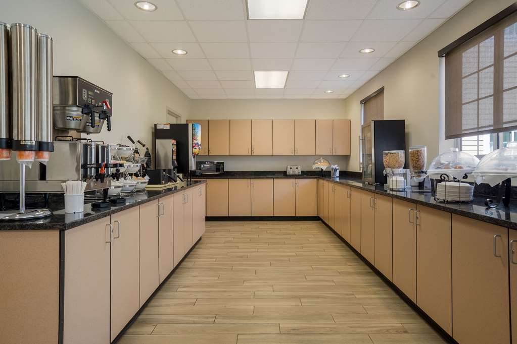 MainStay Suites Wilmington University Area - photo 25