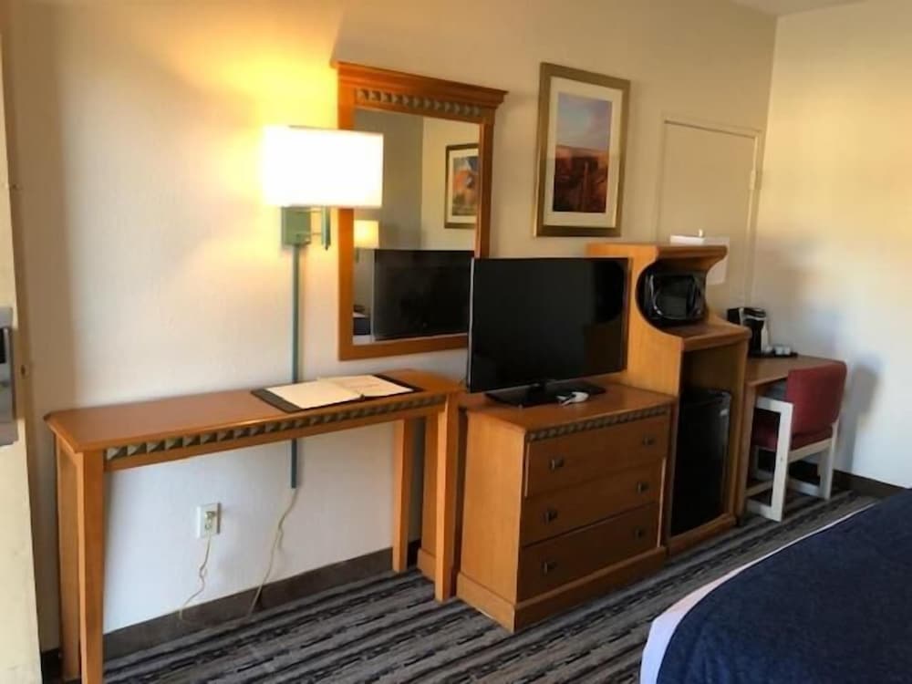 Navajoland Inn - photo 9