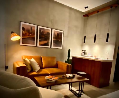 Brooklyn Suite with Private Entrance — 4-Star Luxury Hotel in Riyadh, Saudi Arabia