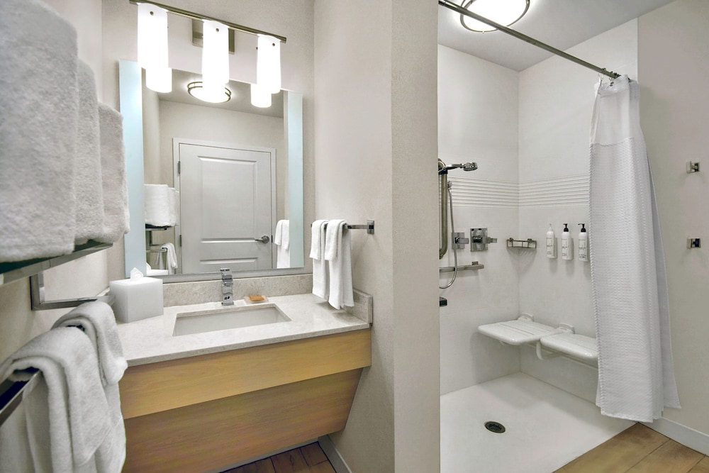 TownePlace Suites by Marriott Asheville West - photo 16