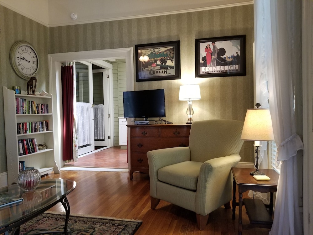 Rosemont B&B Cottages - photo 41
