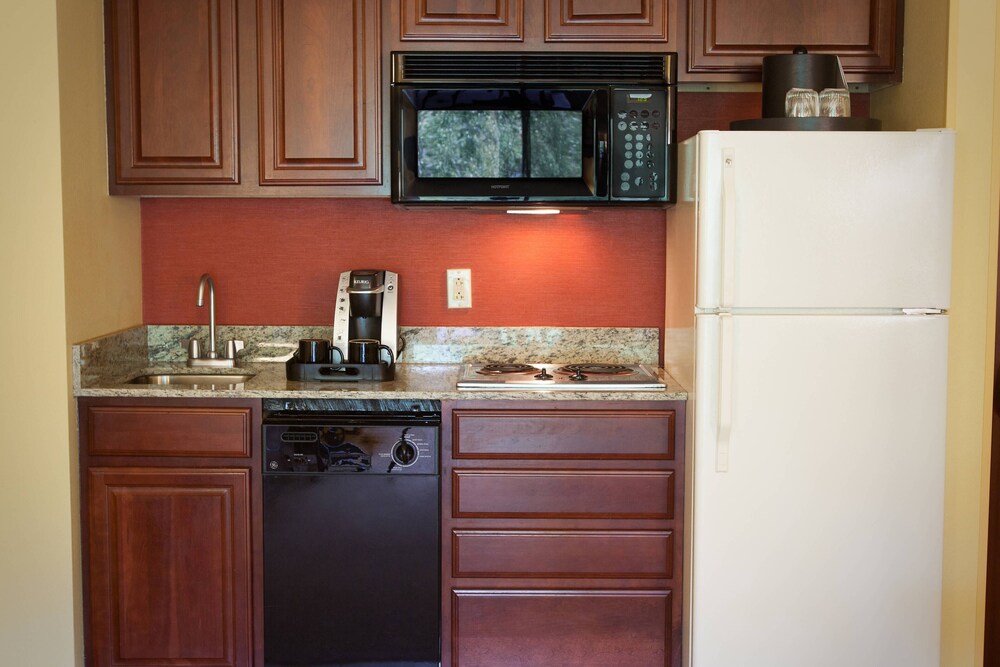 Courtyard by Marriott Burlington Williston - photo 9