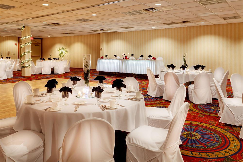 Holiday Inn Buffalo Amherst - photo 8