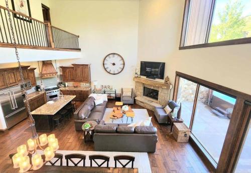 Luxury 4BR ski resort house — 4-Star Luxury Hotel in Bridgeport, United States