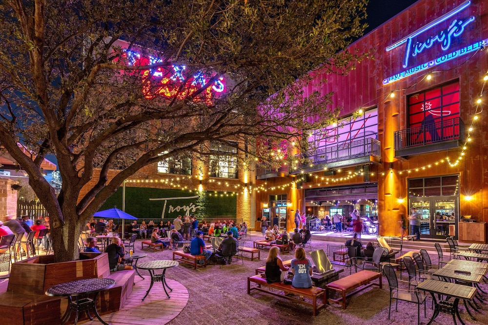 Live by Loews Arlington TX - photo 58