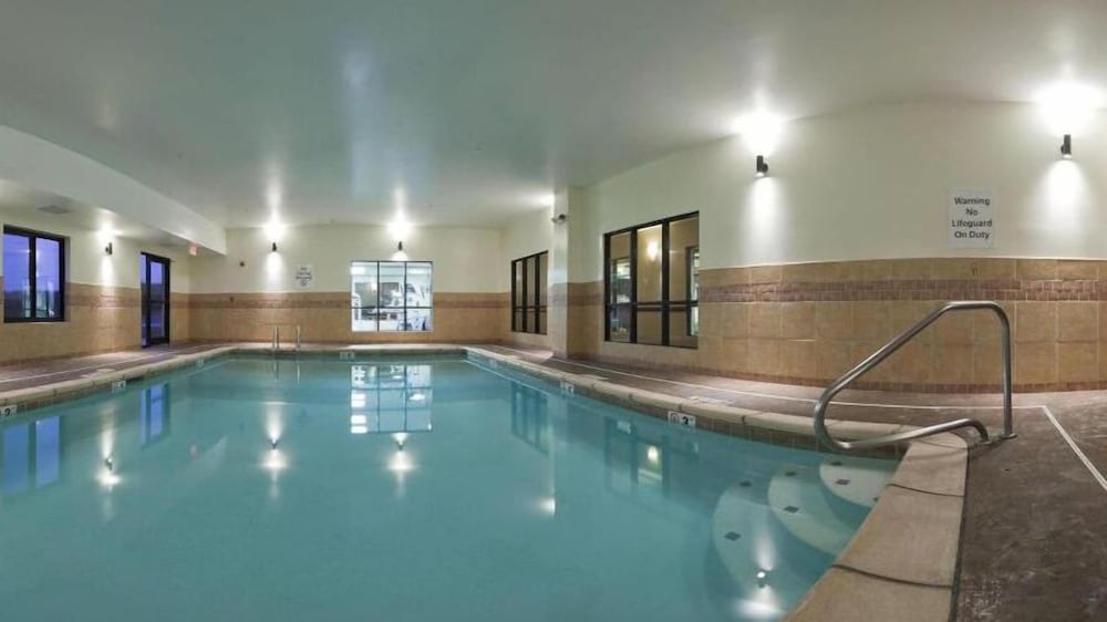 Holiday Inn Express Hotel & Suites Rolla U of Missouri S&T by IHG - photo 11