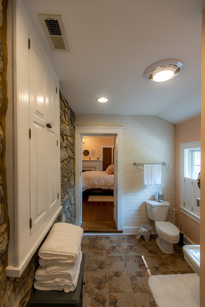 Thomas Rose Inn - photo 16