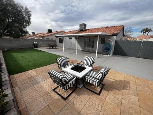 Vintage Residence whit 3 Bedroom and Billard Table