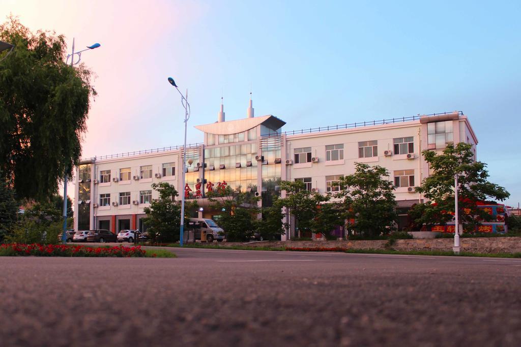 Jinyu Hotel — hotel in Mishan