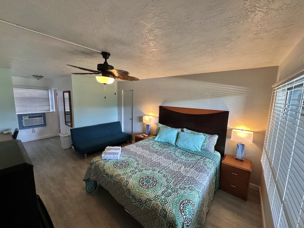 Malibu Resort Motel - photo 15