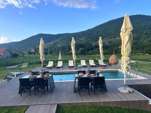 Prestige kuca za odmor in Niksic, Montenegro