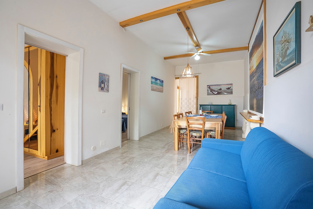 Brezza Apartment Near The Sea — 4-Star Luxury Hotel in Porto Cesareo, Italy