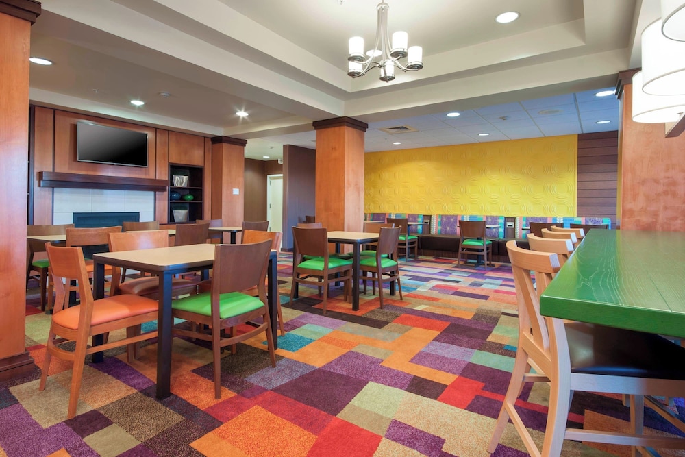 Fairfield Inn & Suites by Marriott El Centro - photo 27