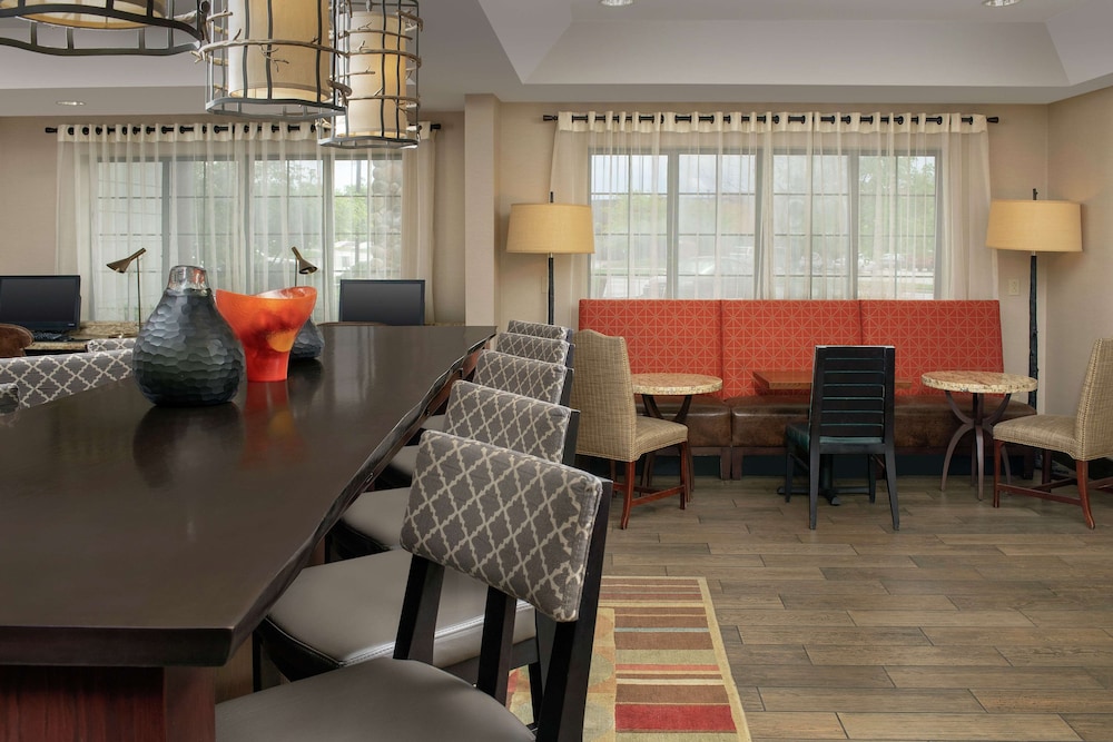 Hampton Inn Kansas City The Legends - photo 3