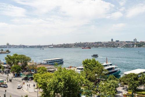 Gorgeous Bright 2Bed1Bath Bosphorus Views #356 — 4-Star Luxury Hotel in Istanbul, Turkey