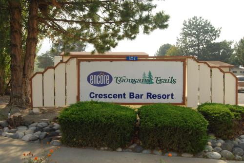 Crescent Bar Camping Resort Studio Cabin 2 - carbon neutral hotel in Quincy