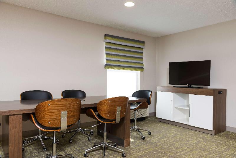 Hampton Inn & Suites East Lansing Okemos - photo 26