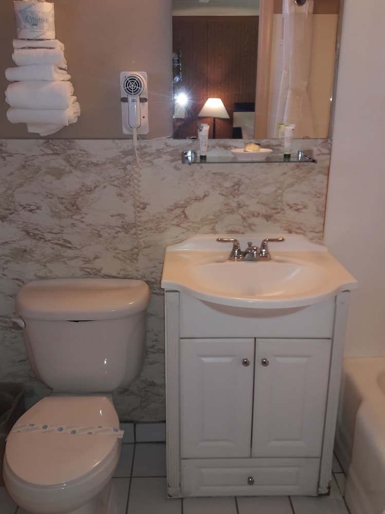 Monroe Motel - photo 9
