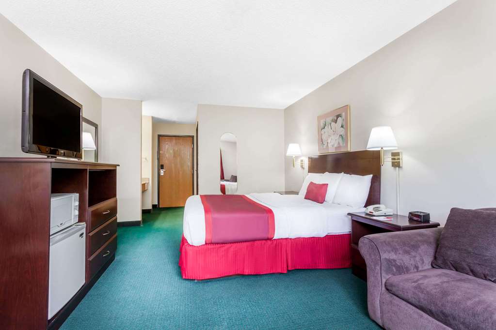 Ramada by Wyndham Tell City - photo 17