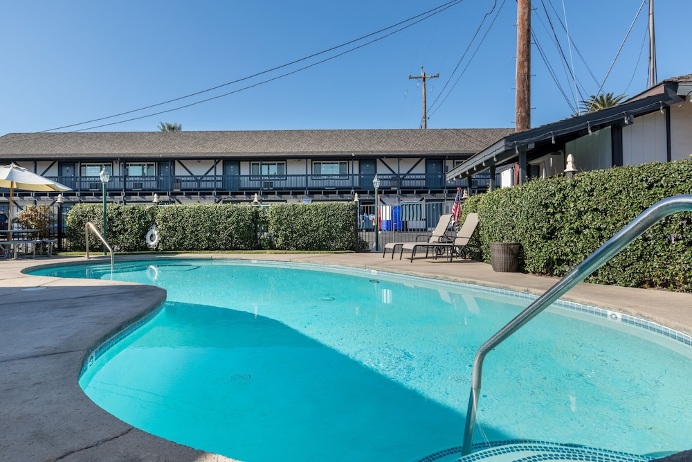 Solvang Inn and Cottages - photo 30