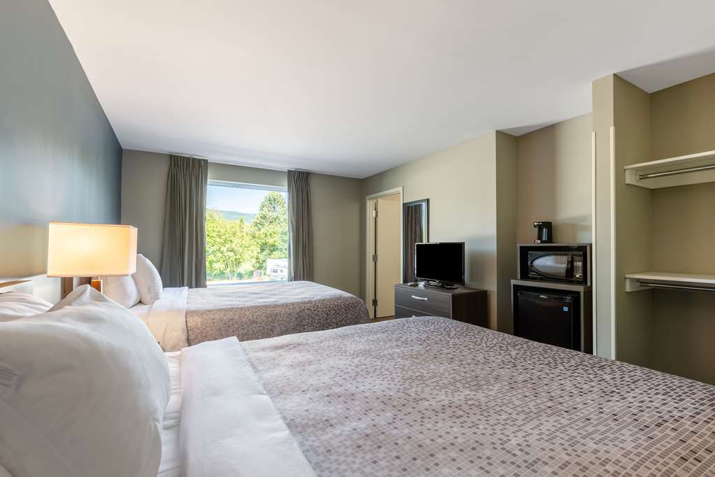 Econo Lodge Dayton North - photo 22