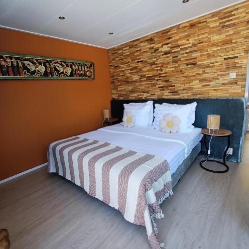 East Meets West Bed and Breakfast