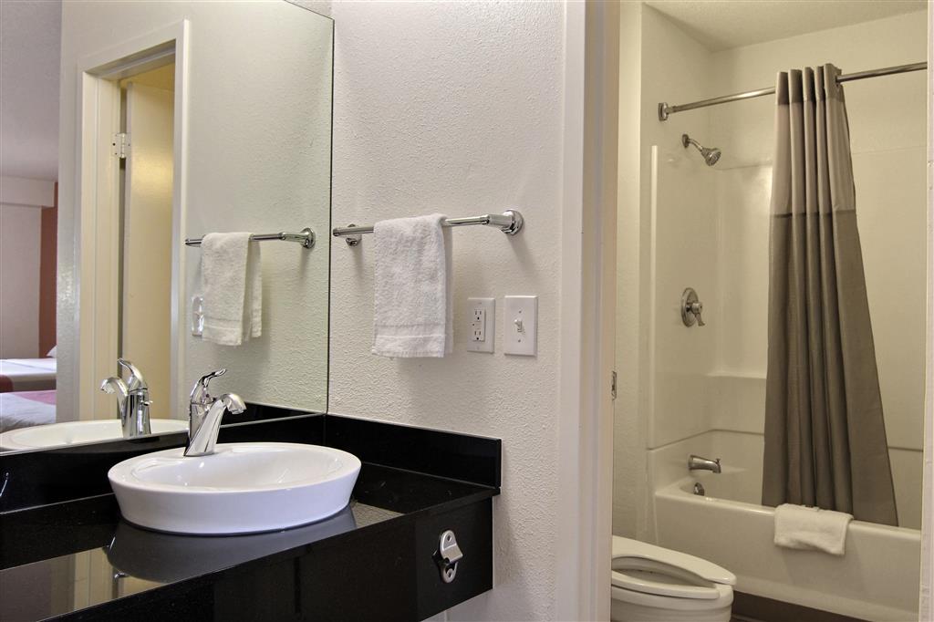 Motel 6 Middleburg Heights OH Cleveland - photo 20