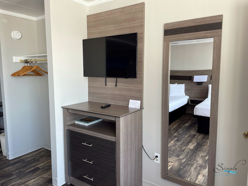 Simple Life Motel - photo 13