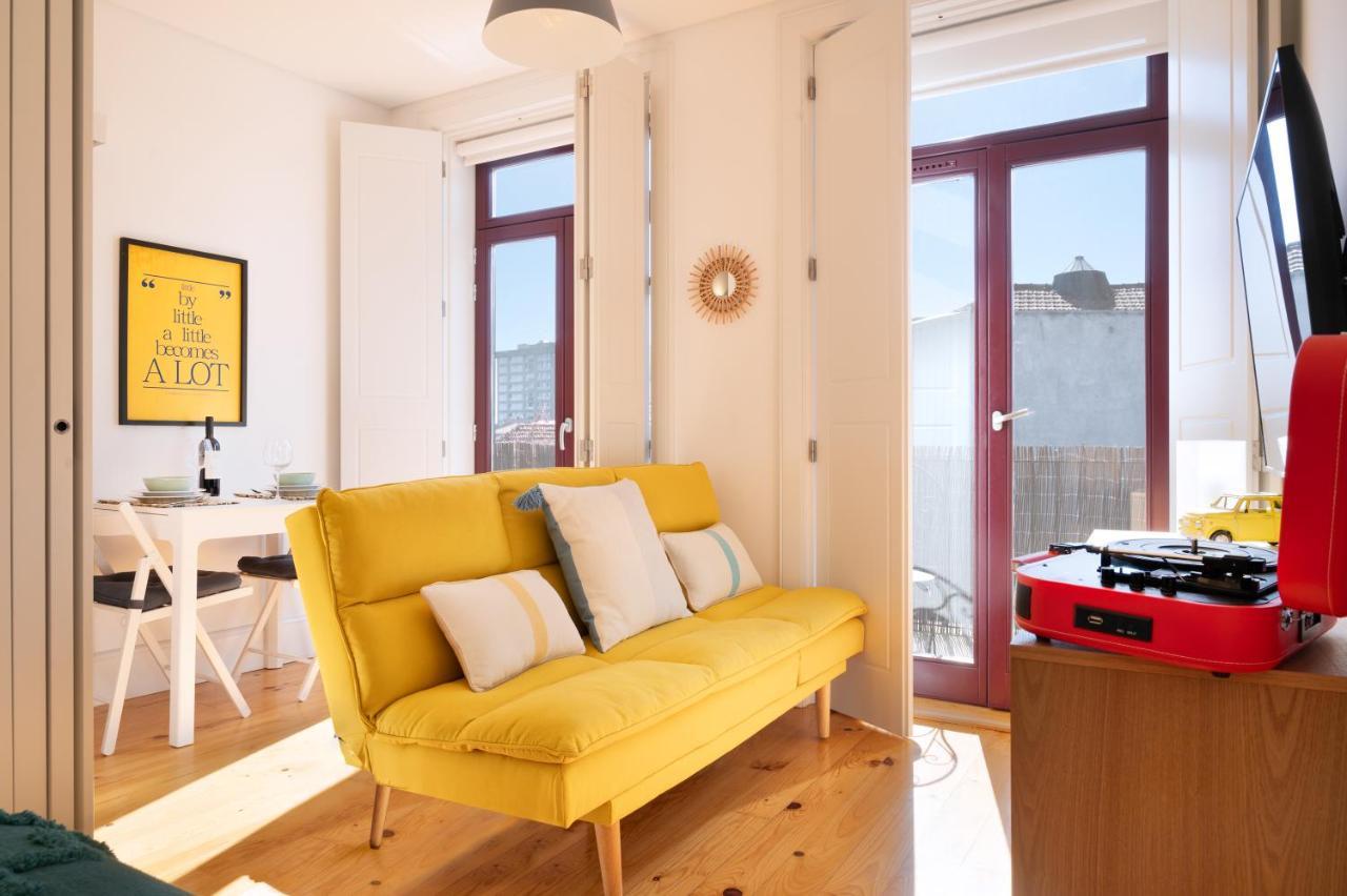 Lighty Santa Catarina Studio Balcony Dishwasher — 4-Star Luxury Hotel in Porto, Portugal