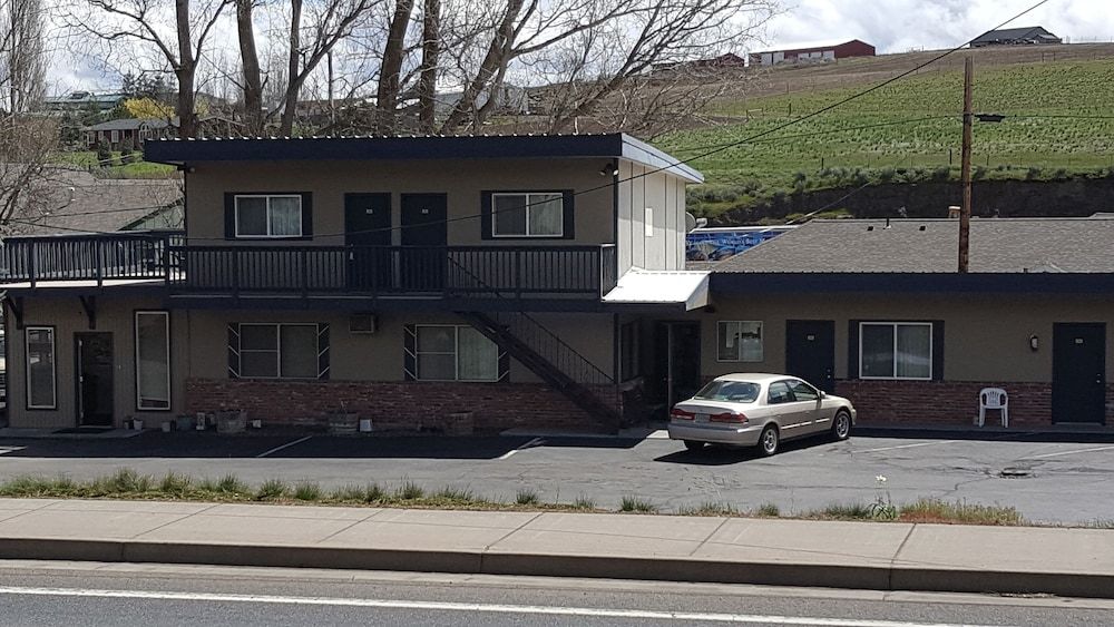 Tall Winds Motel - last minute hotel in Moro