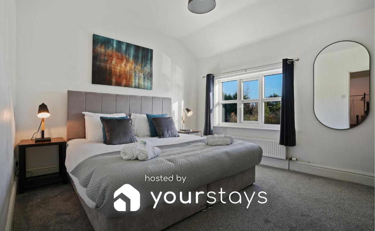 Cross Cottage by YourStays 2 Bedroom Cottage in Macclesfield — 4-Star Luxury Hotel in Macclesfield, United Kingdom