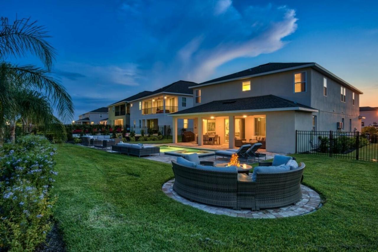 Luxury Private Pool Spa Game Room Near Disney — 4-Star Luxury Hotel in Orlando, United States