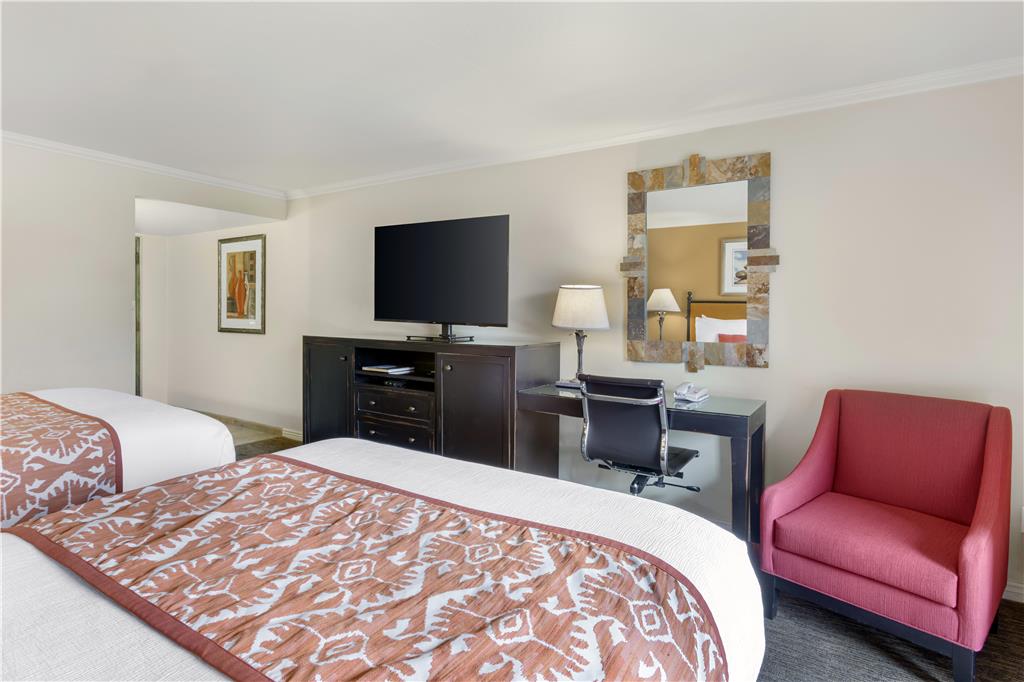 Best Western Plus Arroyo Roble Hotel & Creekside Villas - photo 56