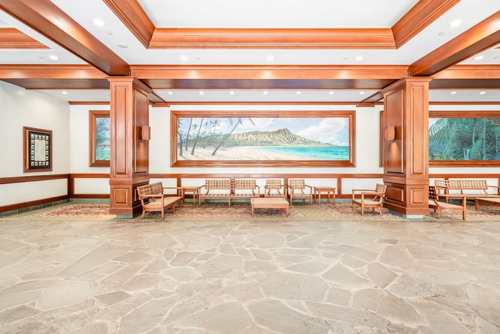 Light & Airy 8th Floor Ocean View Condo with Lanai and FREE Parking by Koko Resort Vacation Rentals - photo 2