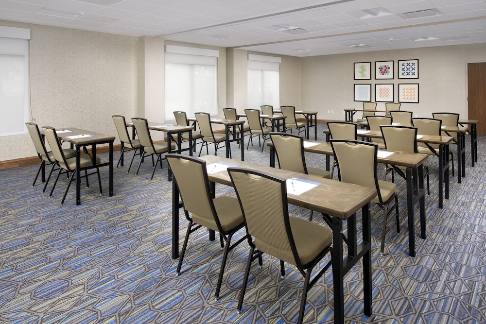 Holiday Inn Express & Suites Baltimore BWI Airport North by IHG - photo 28