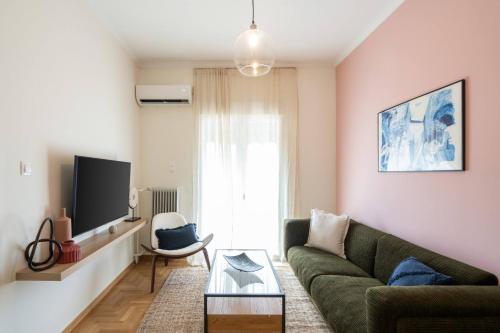 1BR Thiseio Charm 10 Minutes From Acropolis — 4-Star Luxury Hotel in Athens, Greece