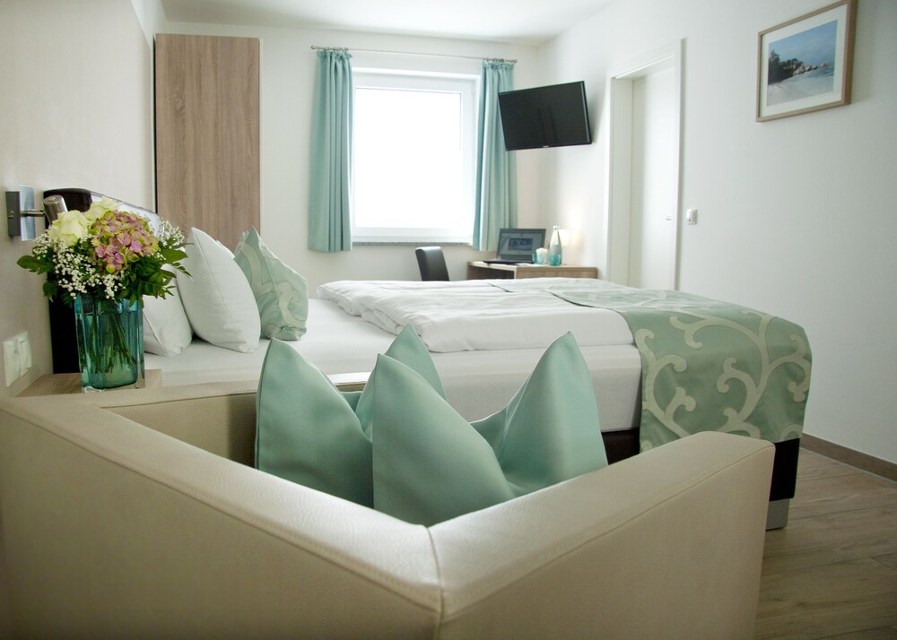 Hotel Claro Garni — Eitting